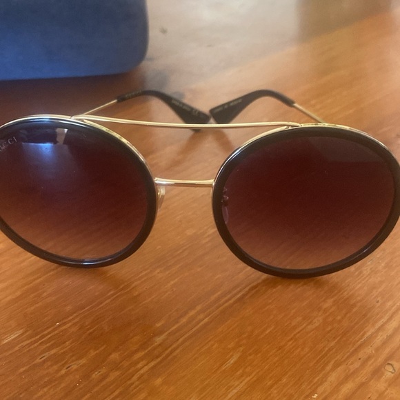 Gucci Sunglasses - Picture 3 of 6